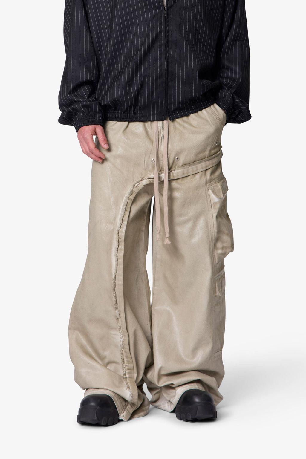 Rave Seam Cargo Pants - Tan